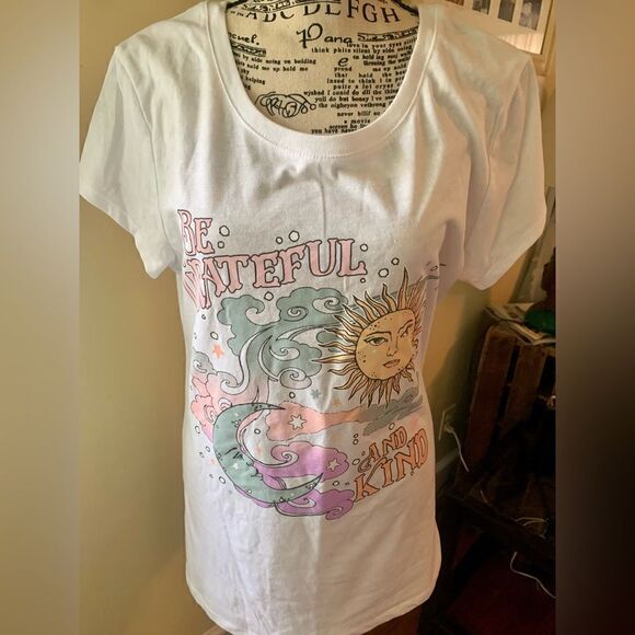 Be Grateful Be Kind Tee - Picture 1 of 5